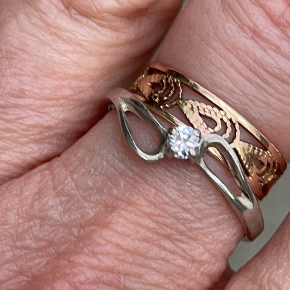 Antique sterling silver ring with genuine crystal